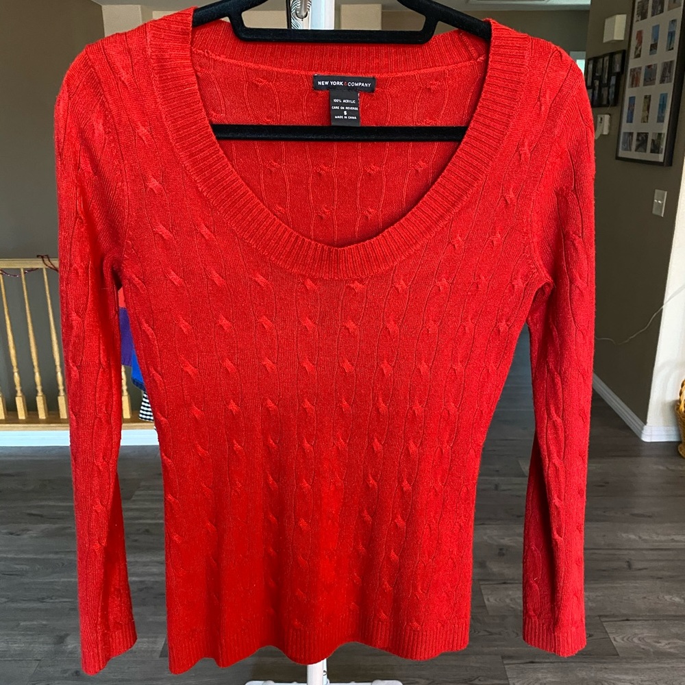 Scoop neck cable knit sweater